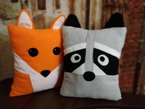 Енотик друг Лисёнка